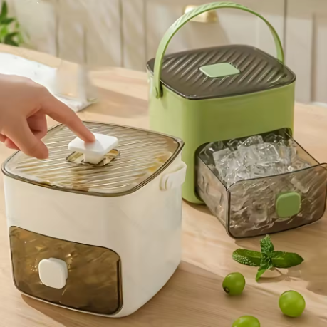 Forma de gelo com reservatório para 48 cubos — detalhe do produto