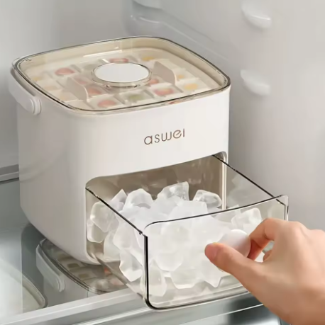 Forma de gelo com reservatório para 48 cubos — detalhe do produto